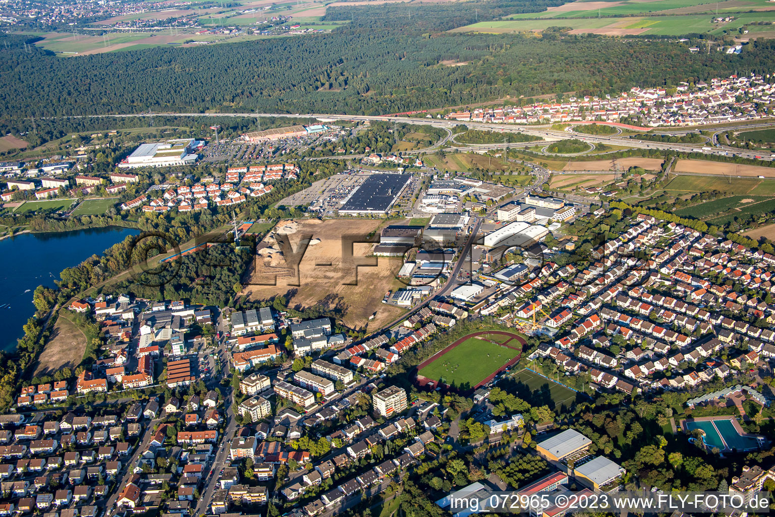 Zone commerciale Schütte-Lanz-Park à Brühl dans le département Bade-Wurtemberg, Allemagne vue du ciel