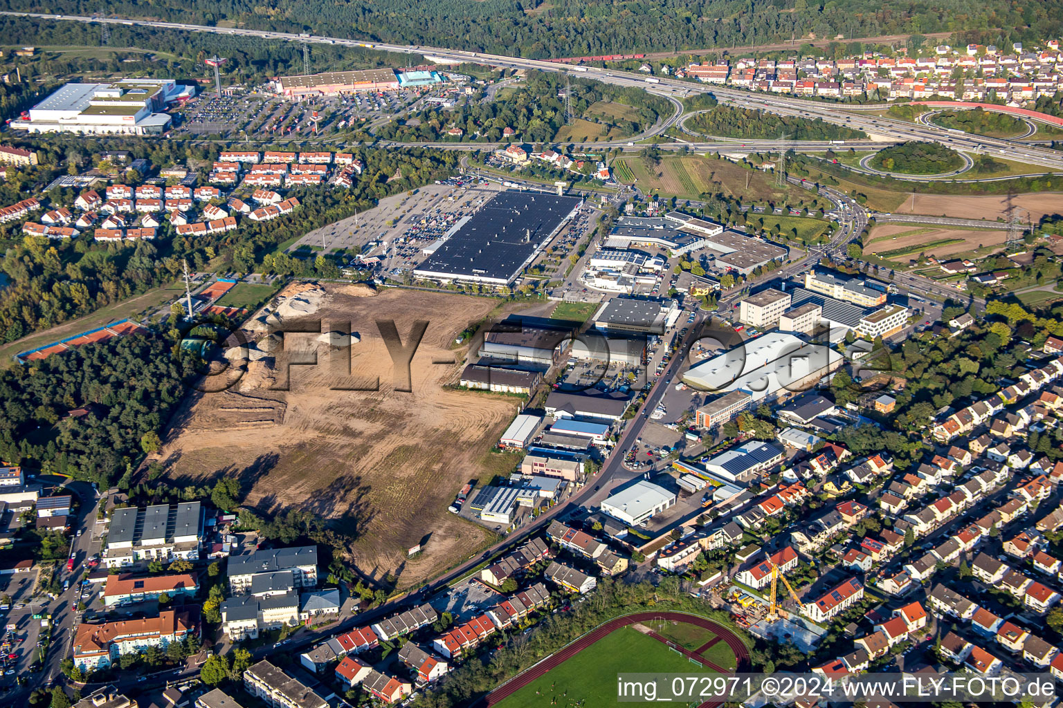 Vue aérienne de Zone commerciale et implantation d'entreprises à Schütte-Lanz-Park dans le district de Rheinau à Brühl dans le département Bade-Wurtemberg, Allemagne