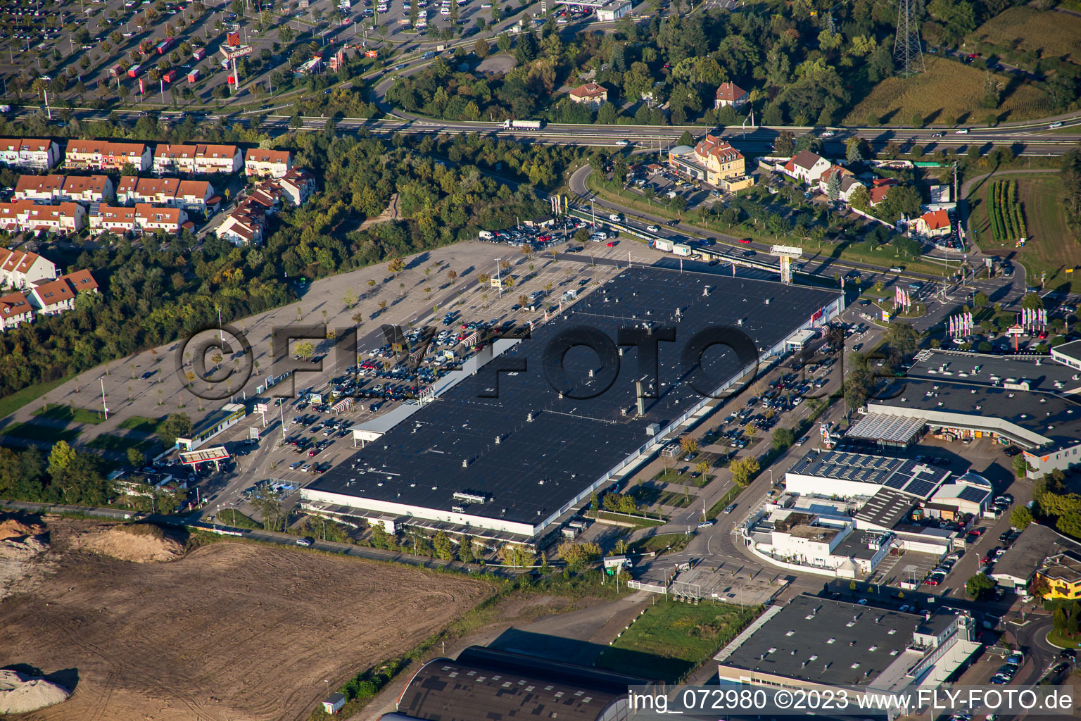 Photographie aérienne de Zone commerciale et implantation d'entreprises à Schütte-Lanz-Park dans le district de Rheinau à Brühl dans le département Bade-Wurtemberg, Allemagne