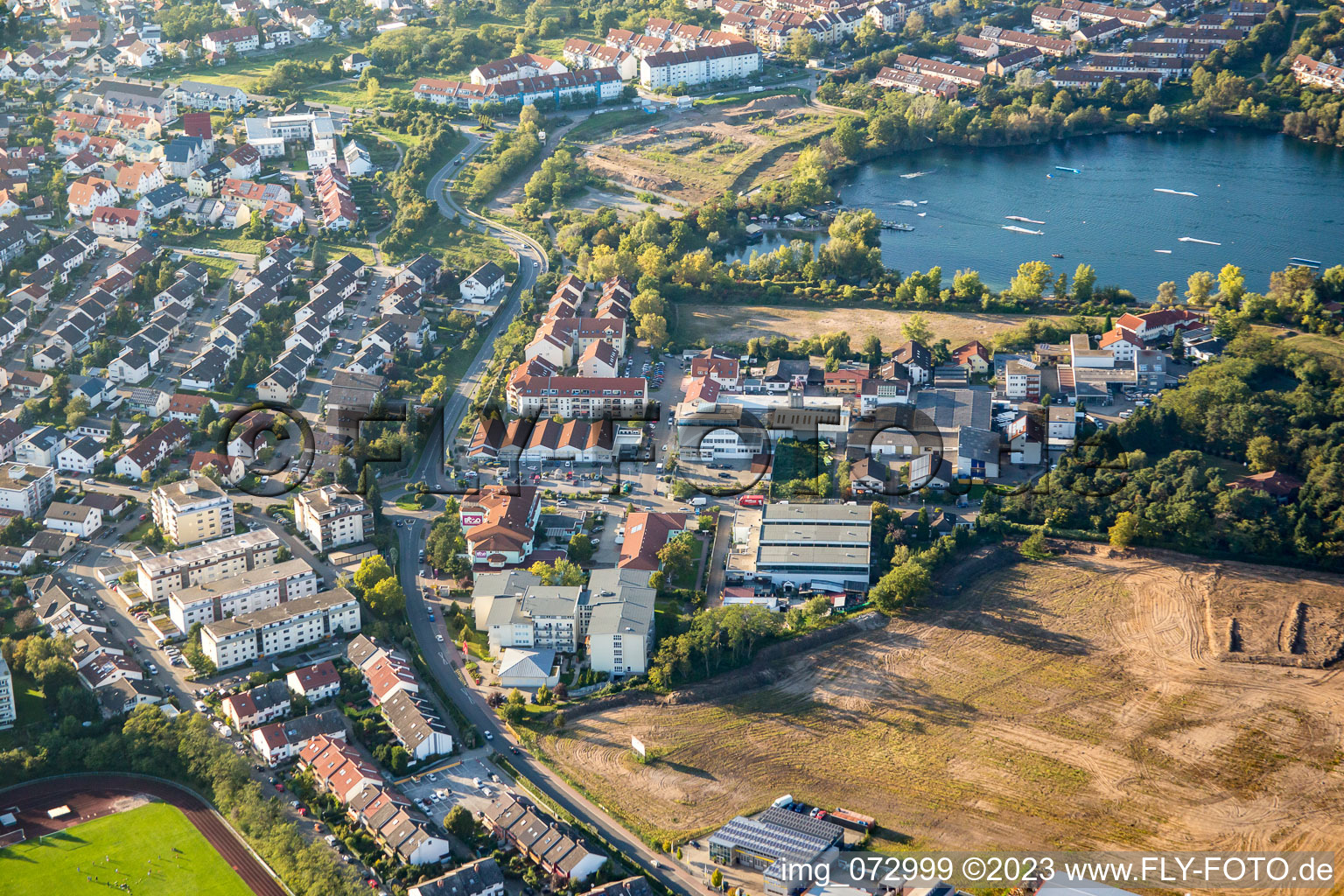 Vue aérienne de Anneau de dirigeable à le quartier Rohrhof in Brühl dans le département Bade-Wurtemberg, Allemagne