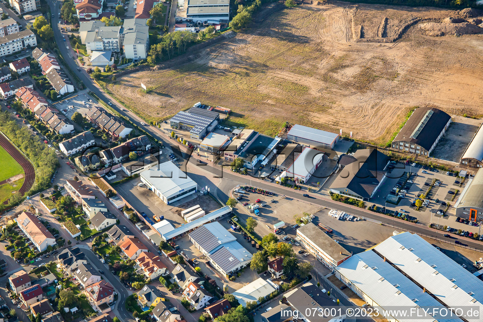 Vue aérienne de Mannheimer Landstraße à Brühl dans le département Bade-Wurtemberg, Allemagne