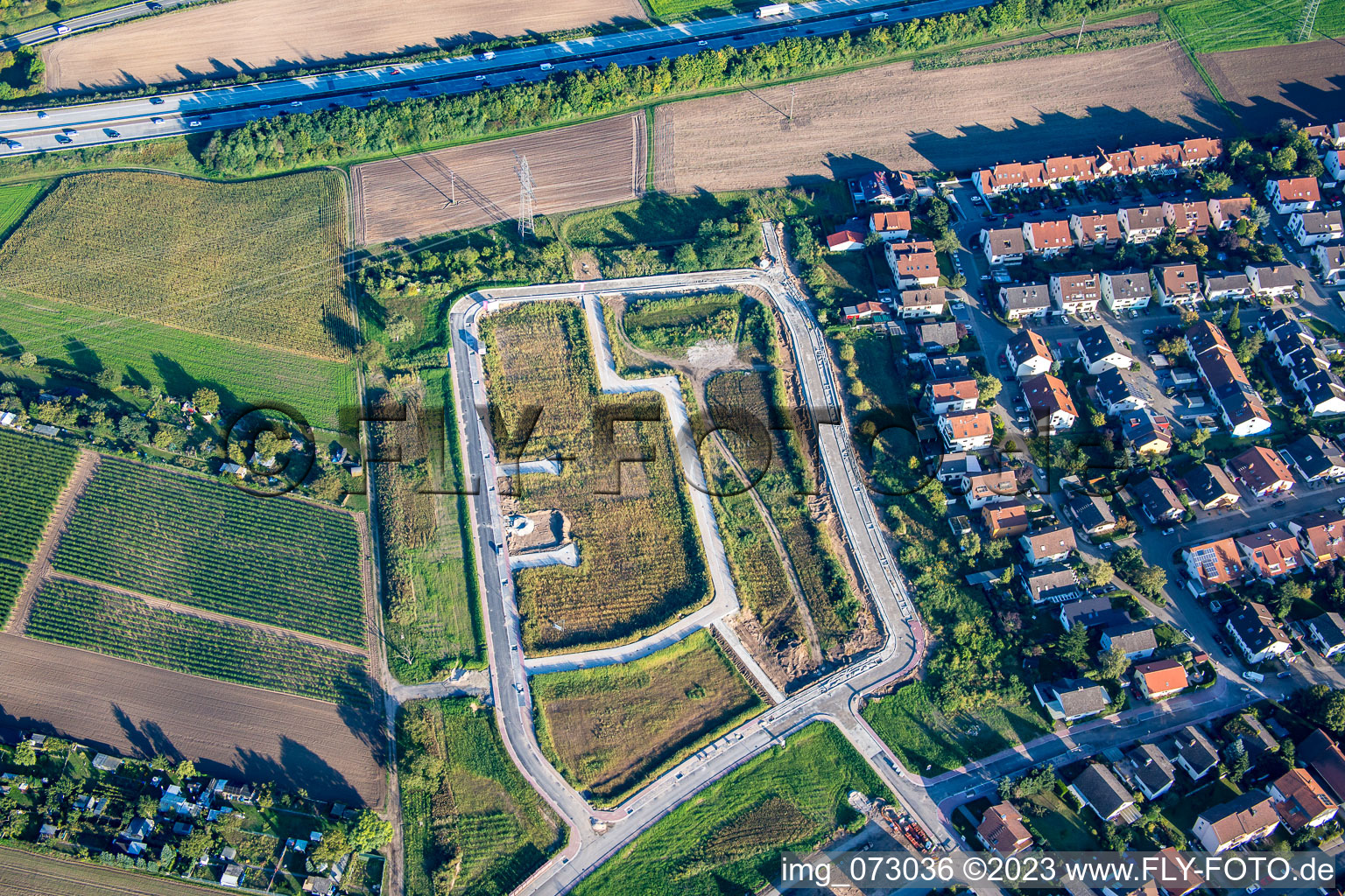 Vue aérienne de Nouvelle zone de développement Gustav-Hertz-Straße à Brühl dans le département Bade-Wurtemberg, Allemagne