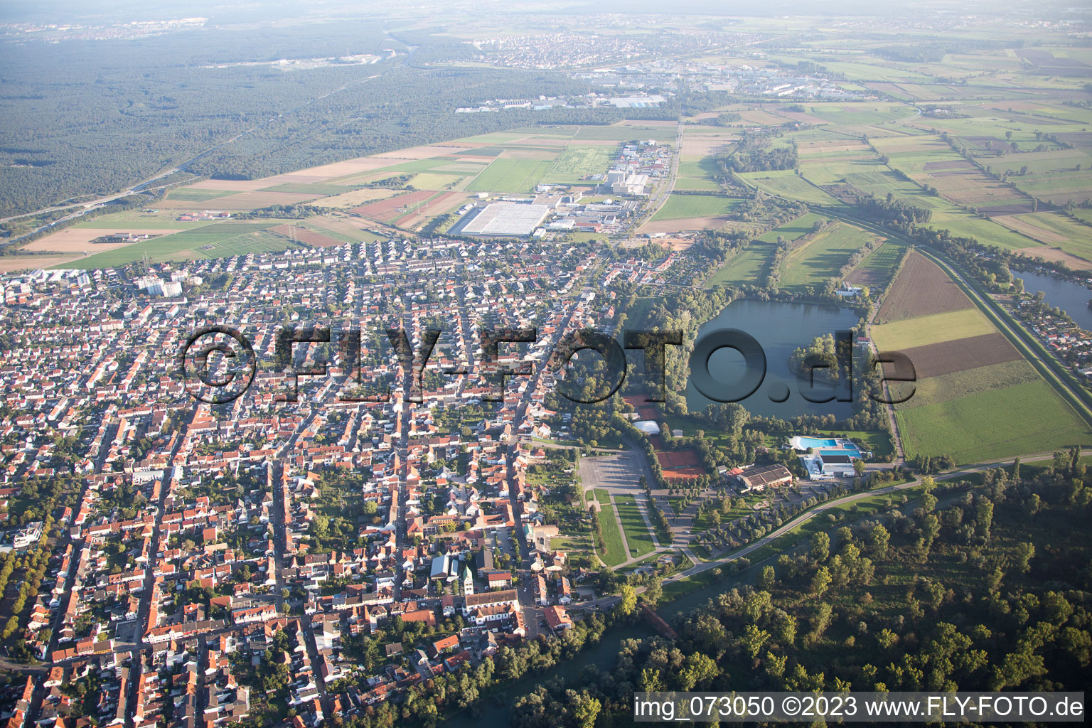 Ketsch dans le département Bade-Wurtemberg, Allemagne vue du ciel