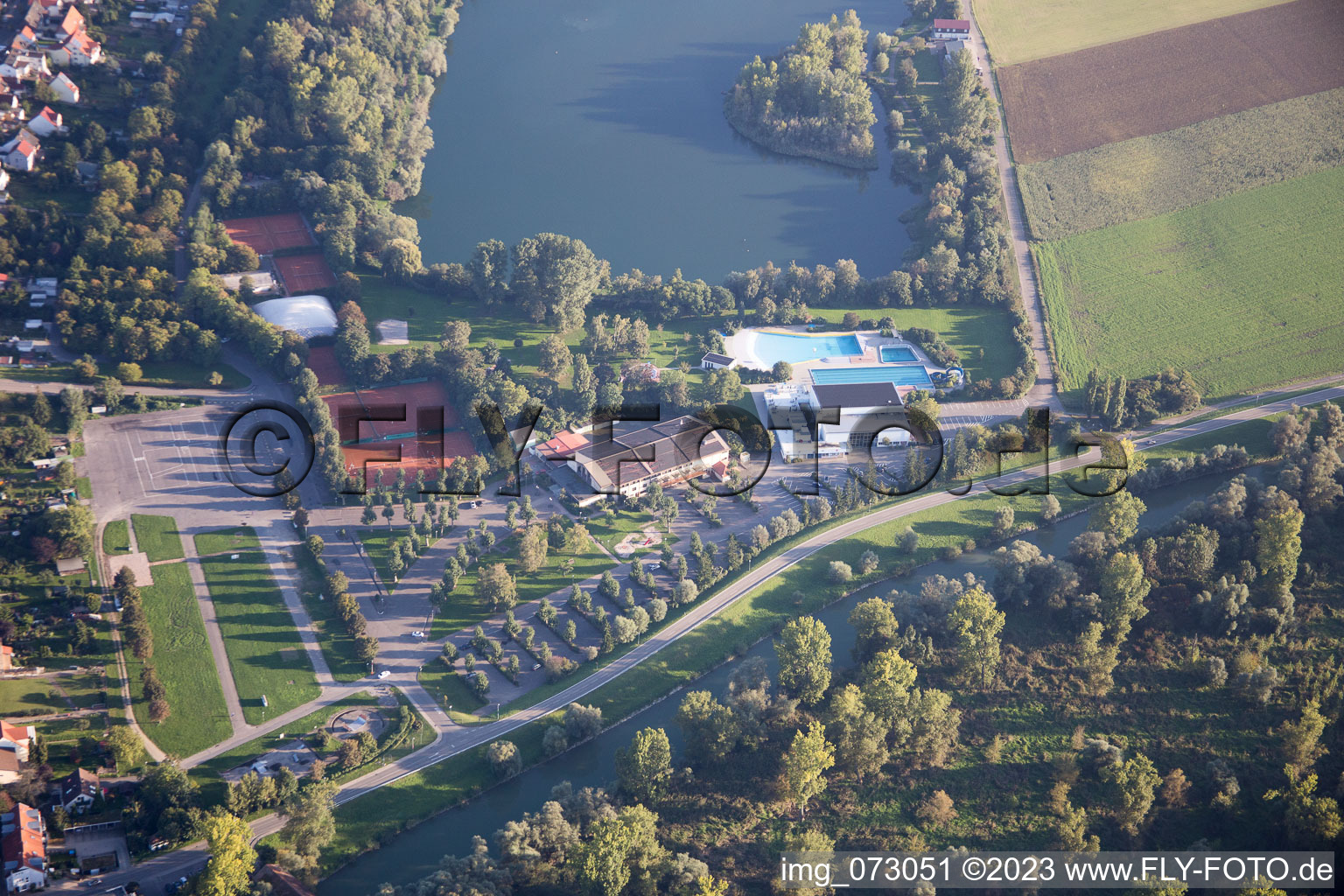 Enregistrement par drone de Ketsch dans le département Bade-Wurtemberg, Allemagne