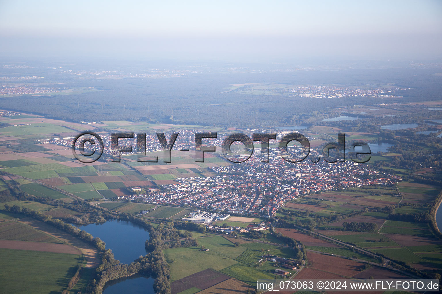 Vue aérienne de Altlußheim dans le département Bade-Wurtemberg, Allemagne