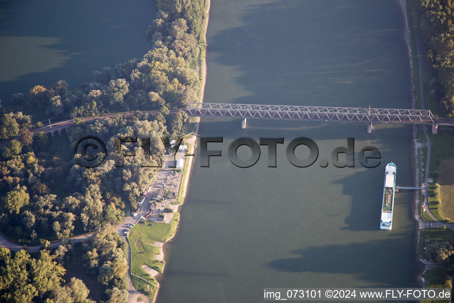 Vue aérienne de Germersheim dans le département Rhénanie-Palatinat, Allemagne