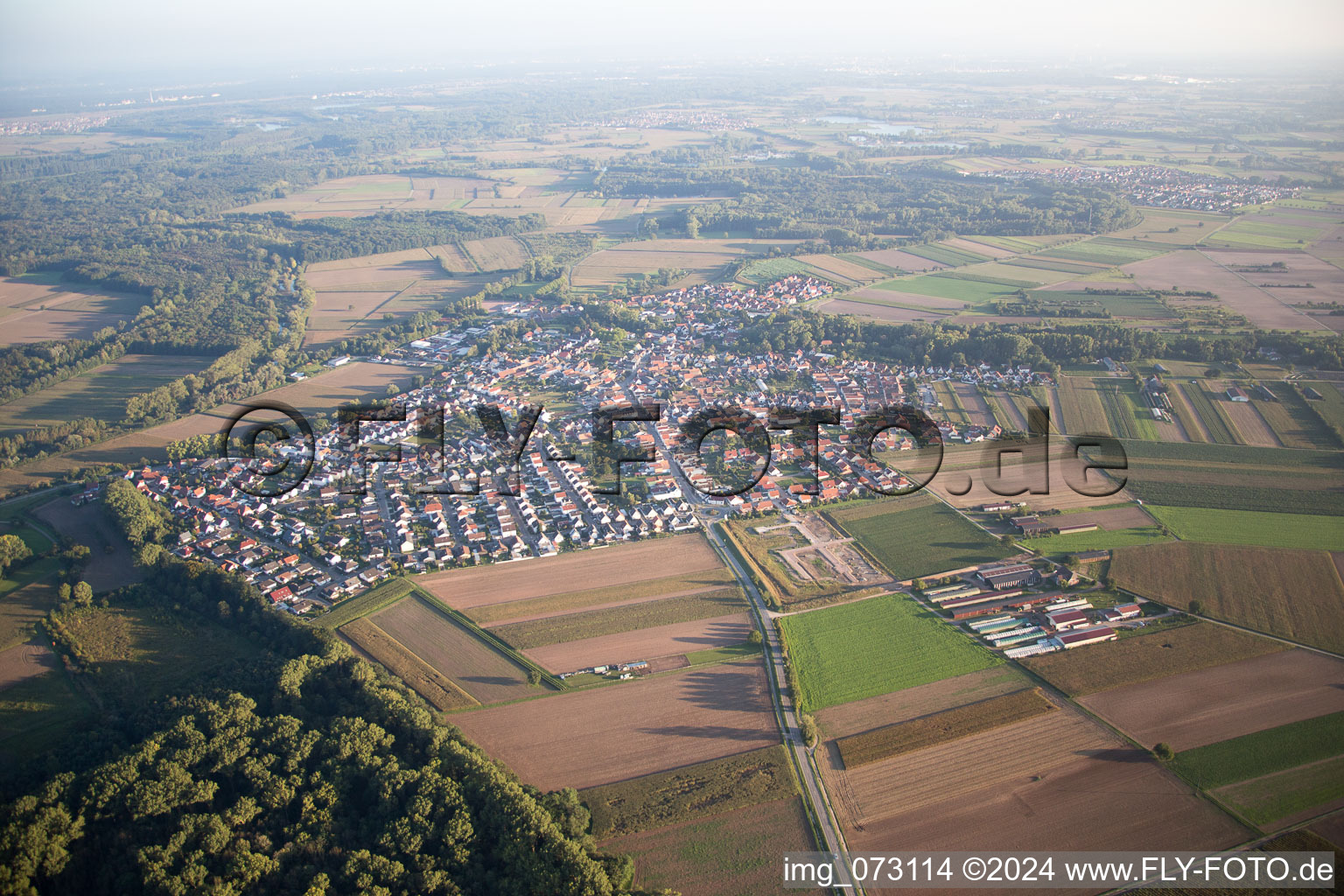 Vue aérienne de Kuhardt dans le département Rhénanie-Palatinat, Allemagne