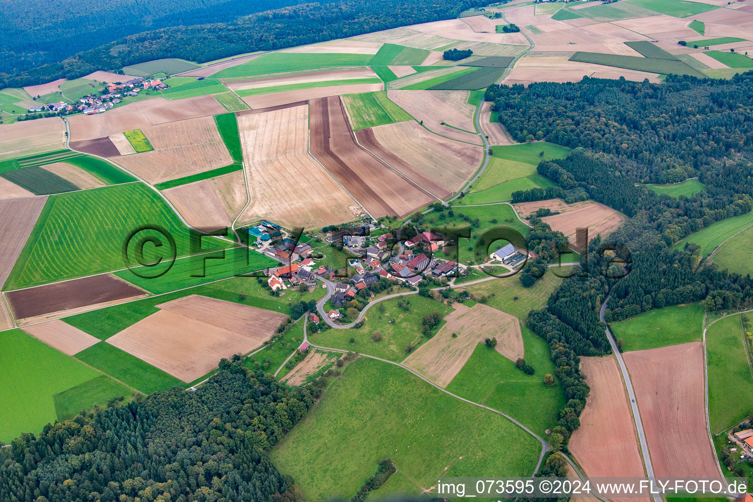 Vue aérienne de Quartier Vollmersdorf in Hardheim dans le département Bade-Wurtemberg, Allemagne