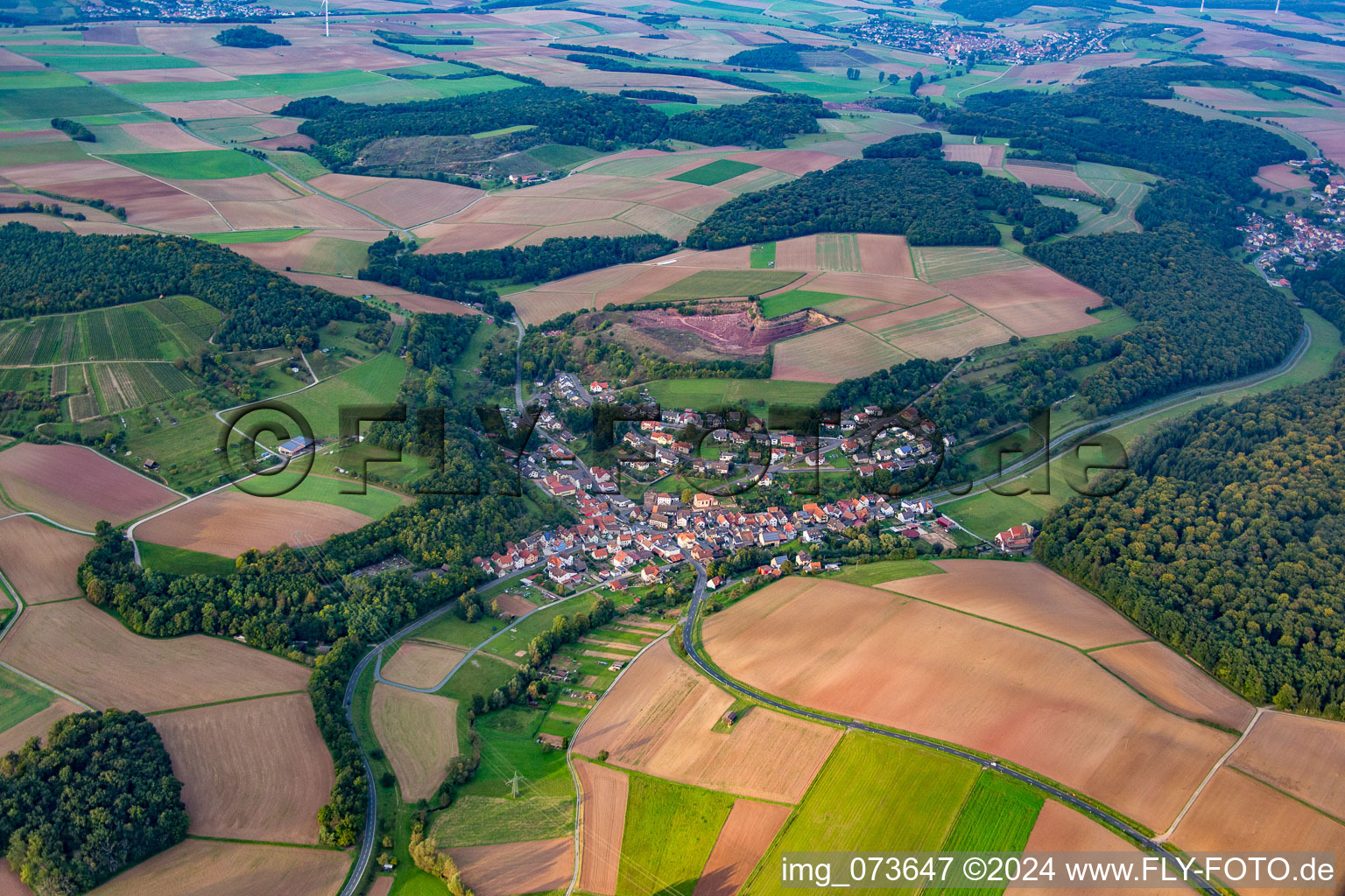 Vue aérienne de Quartier Wüstenzell in Holzkirchen dans le département Bavière, Allemagne