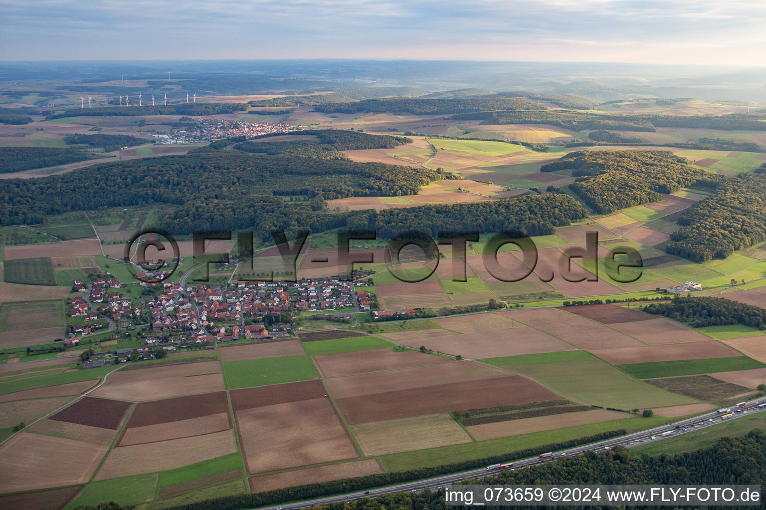 Vue oblique de Holzkirchhausen dans le département Bavière, Allemagne