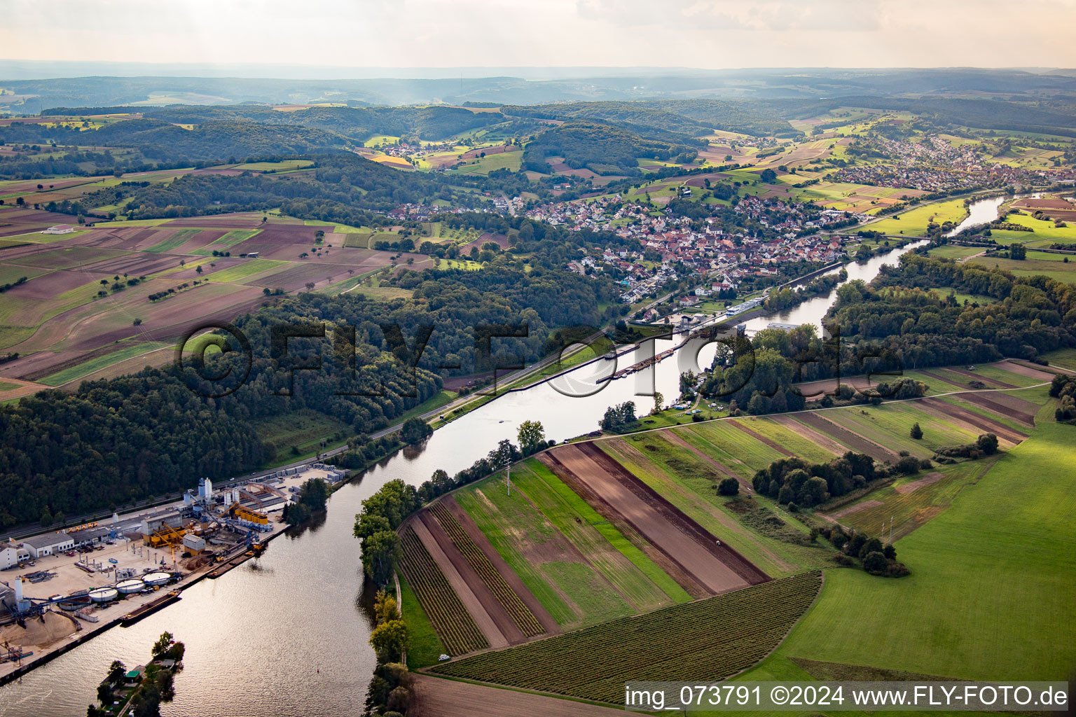 Vue aérienne de Quartier Viereth in Viereth-Trunstadt dans le département Bavière, Allemagne