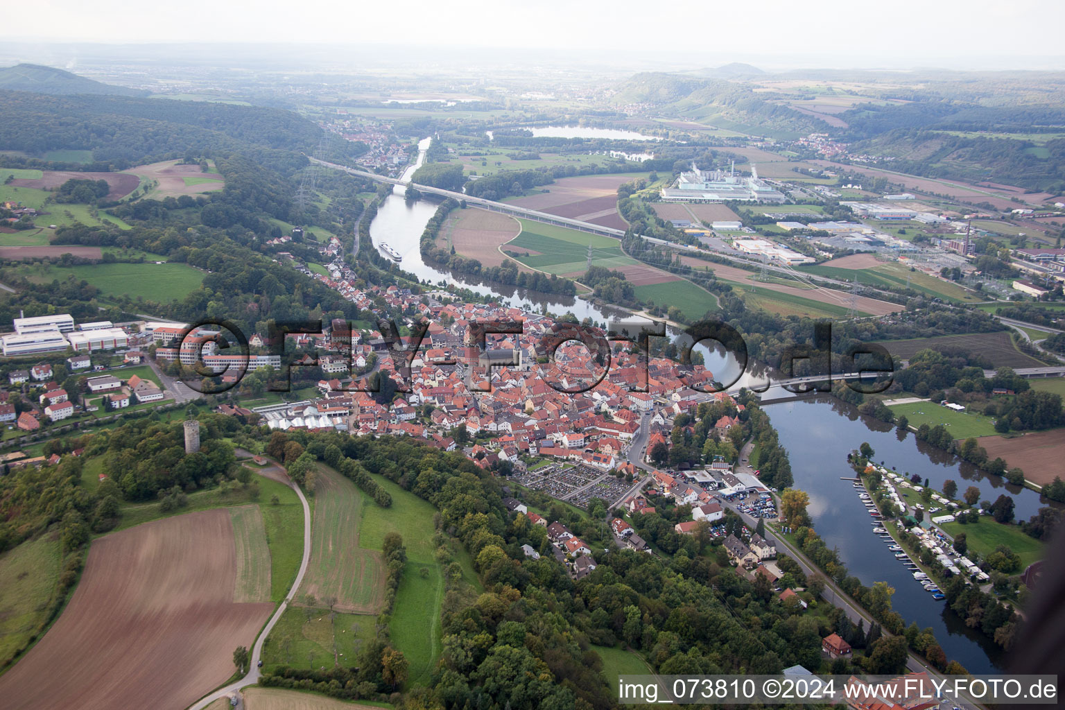 Vue aérienne de Eltmann dans le département Bavière, Allemagne