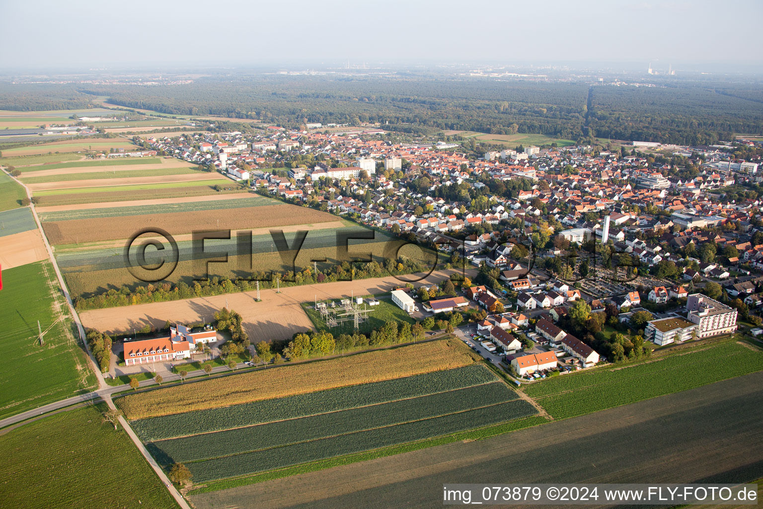 Kandel dans le département Rhénanie-Palatinat, Allemagne vu d'un drone