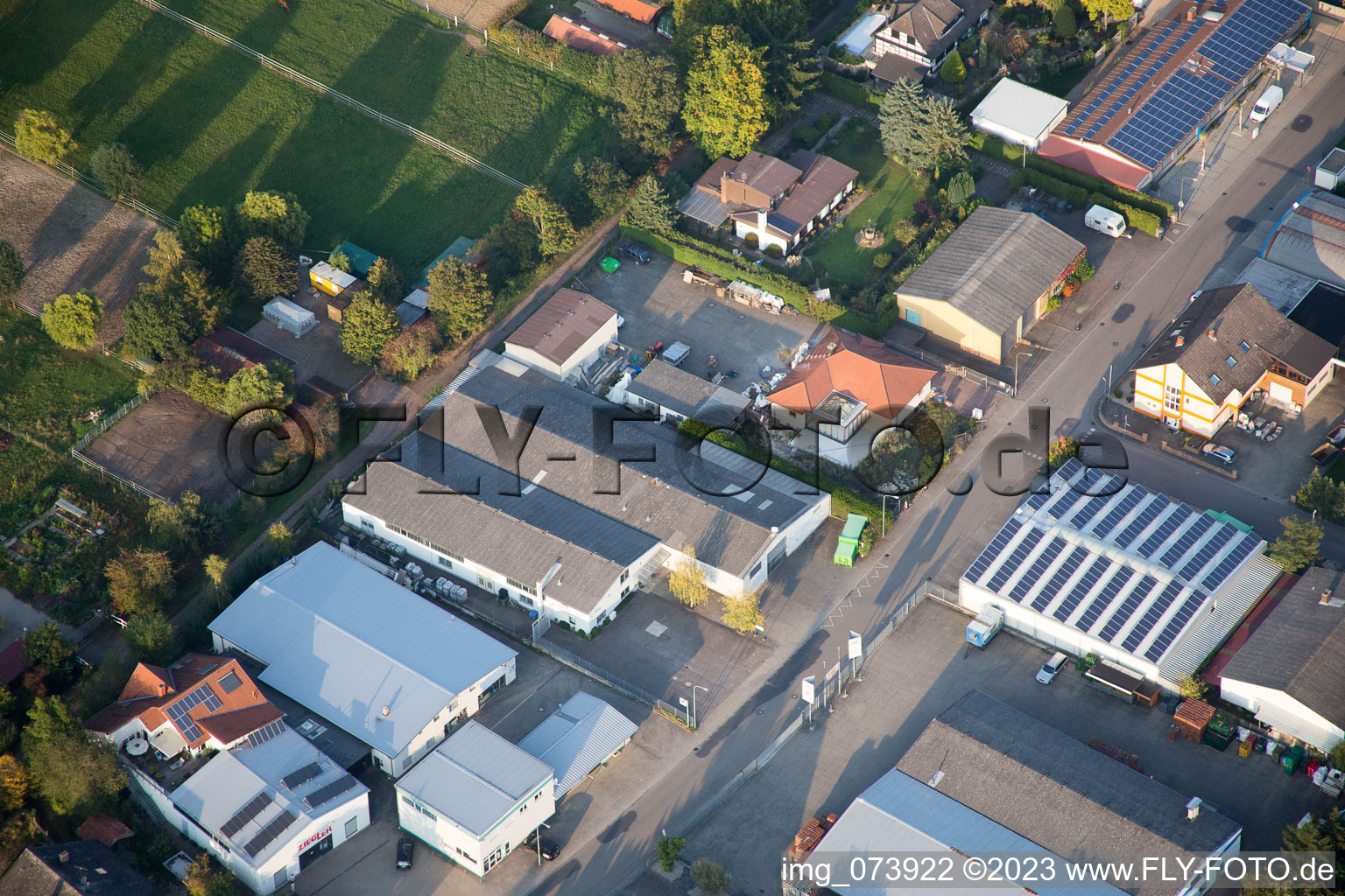 Vue aérienne de Quartier Herxheim in Herxheim bei Landau dans le département Rhénanie-Palatinat, Allemagne