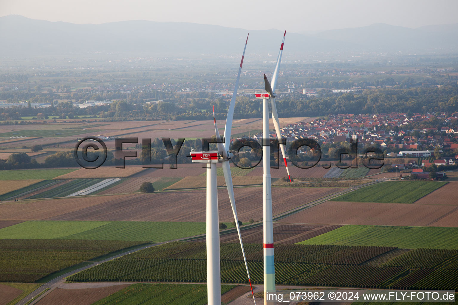 Photographie aérienne de Parc éolien à Offenbach an der Queich dans le département Rhénanie-Palatinat, Allemagne