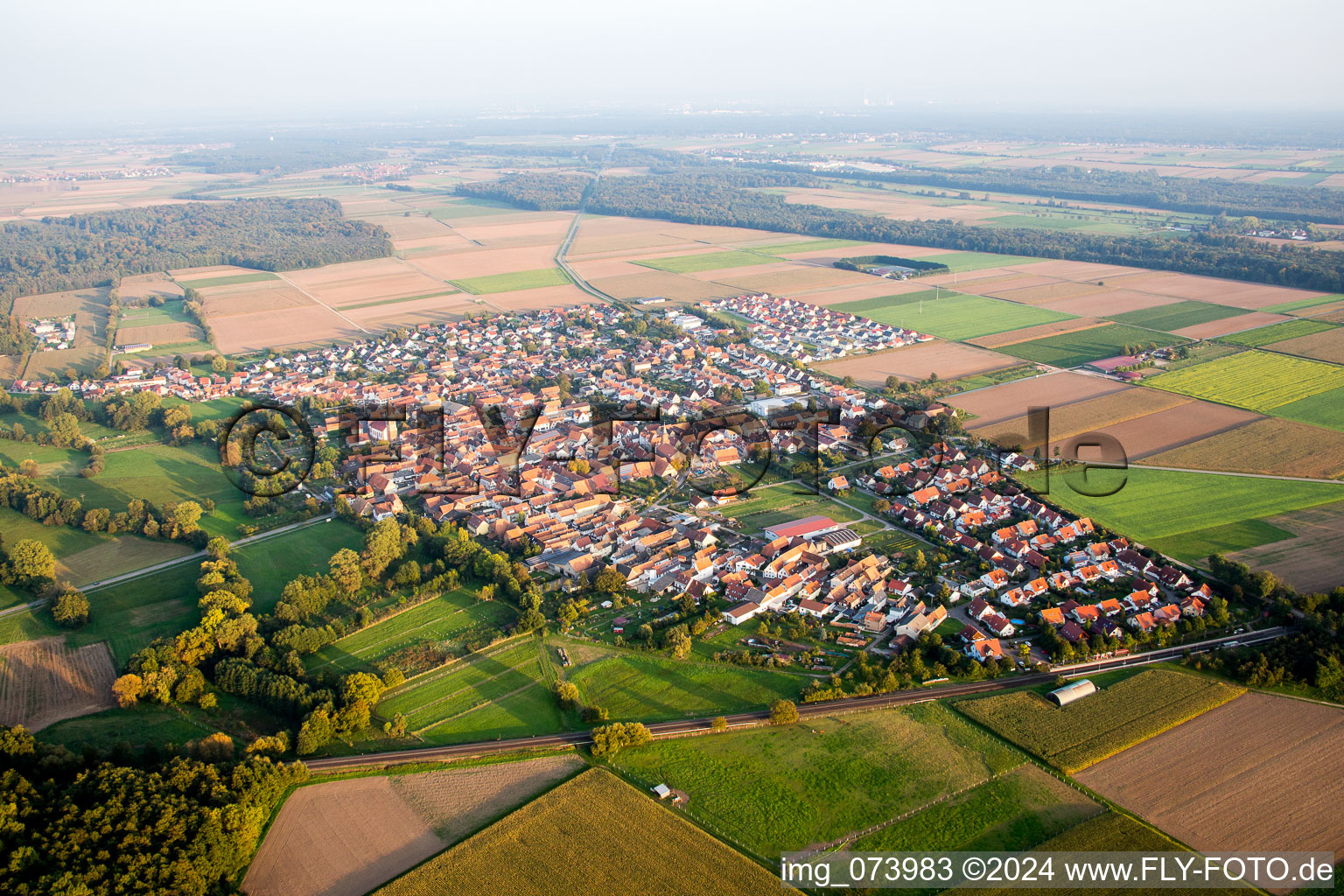 Photographie aérienne de Du nord-ouest à Steinweiler dans le département Rhénanie-Palatinat, Allemagne