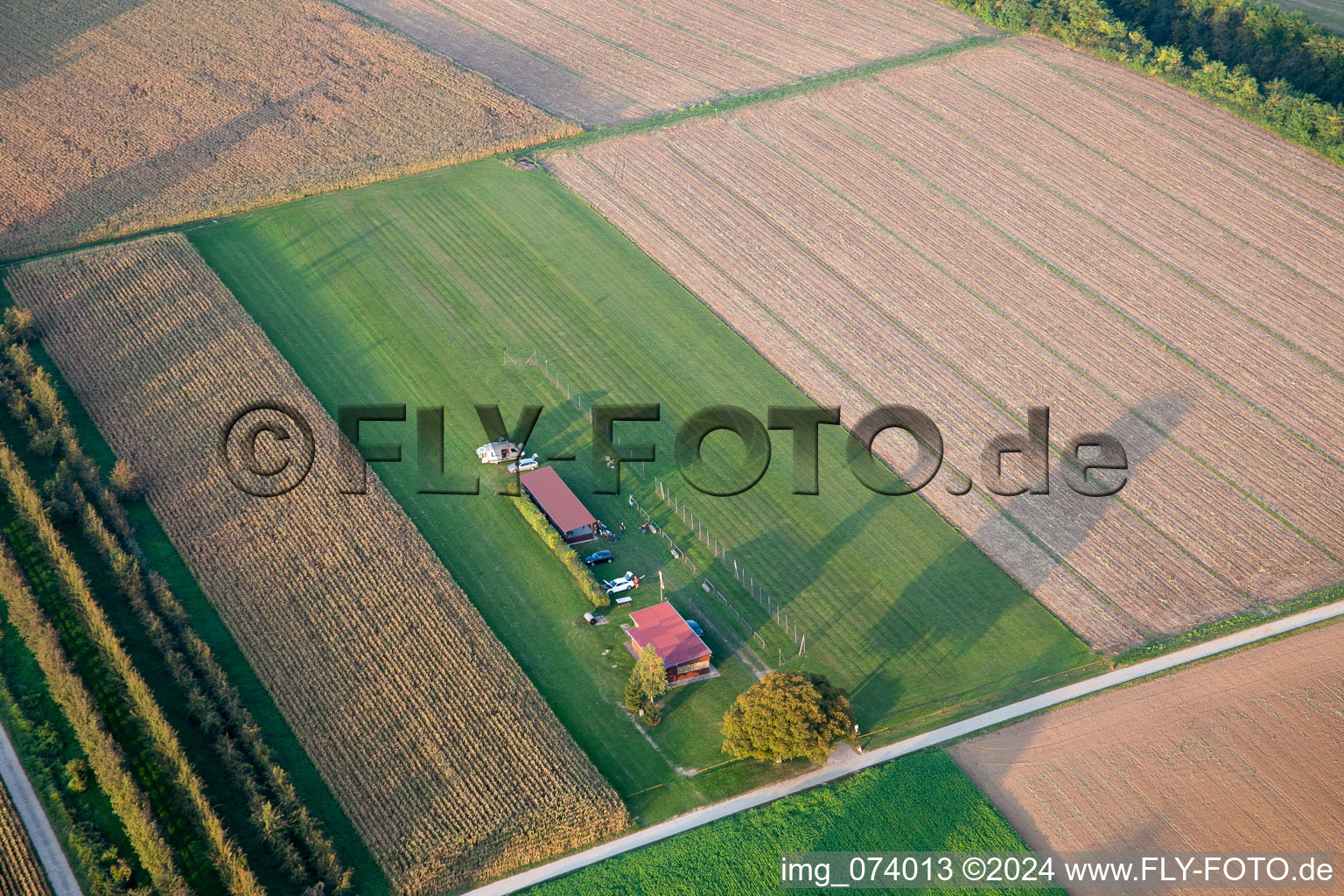 Vue oblique de Aérodrome modèle à Freckenfeld dans le département Rhénanie-Palatinat, Allemagne