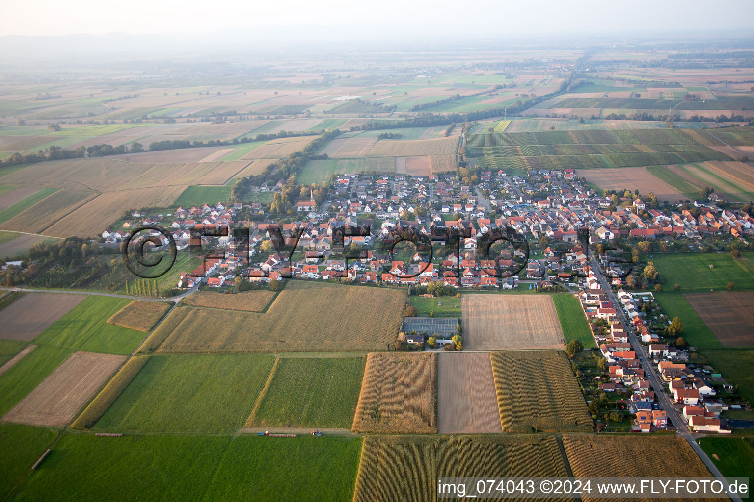 Photographie aérienne de Freckenfeld dans le département Rhénanie-Palatinat, Allemagne