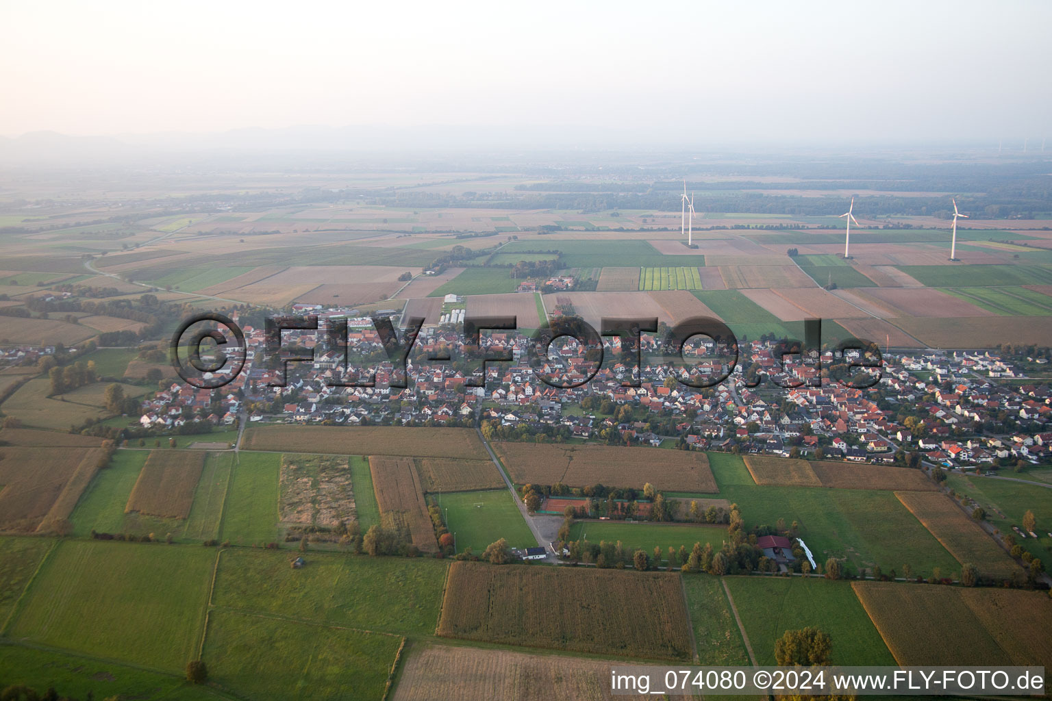 Photographie aérienne de Minfeld dans le département Rhénanie-Palatinat, Allemagne