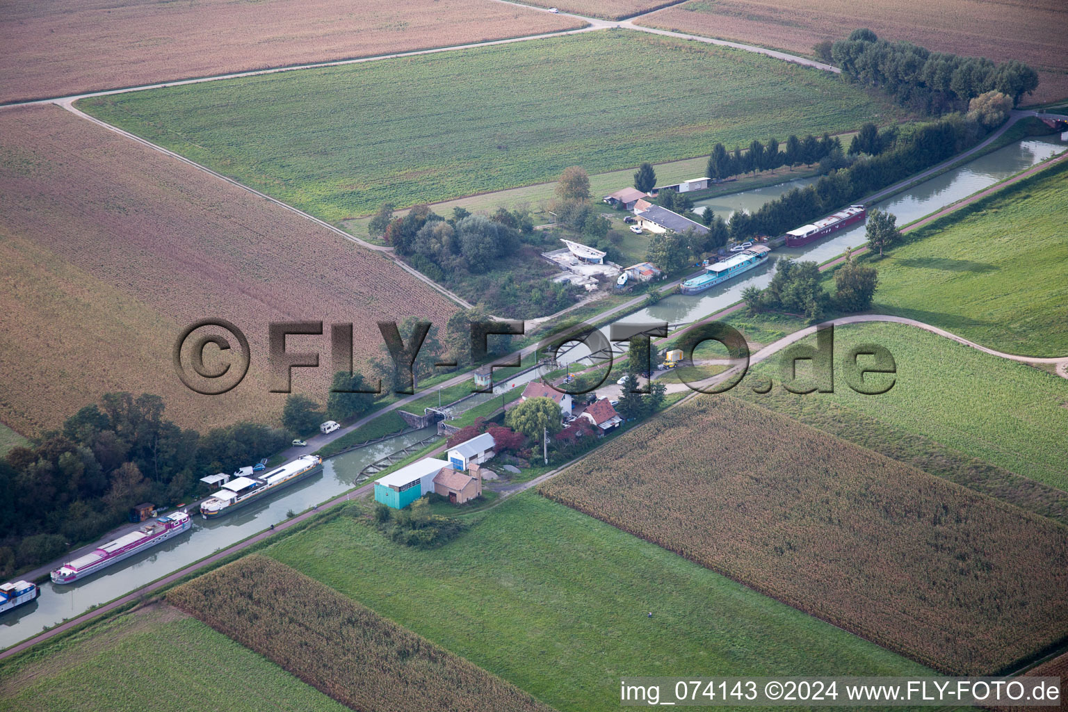 Vendenheim dans le département Bas Rhin, France du point de vue du drone