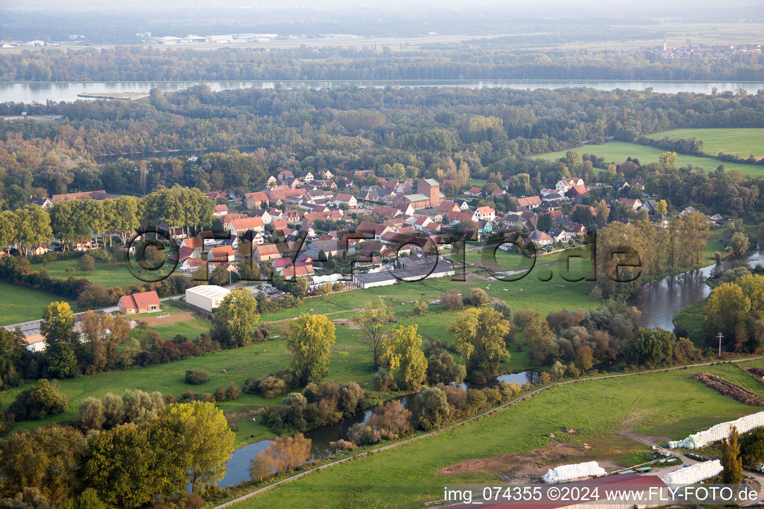 Fort-Louis dans le département Bas Rhin, France d'en haut