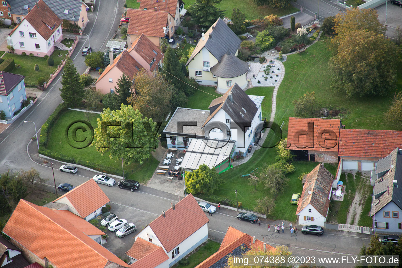 Neuhaeusel dans le département Bas Rhin, France du point de vue du drone