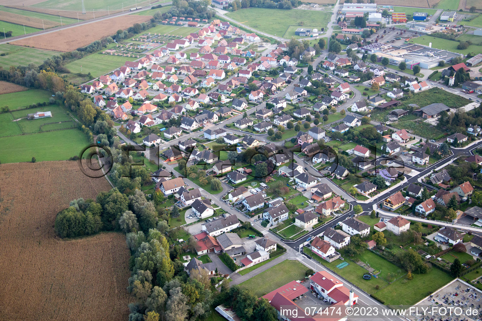 Beinheim dans le département Bas Rhin, France vu d'un drone