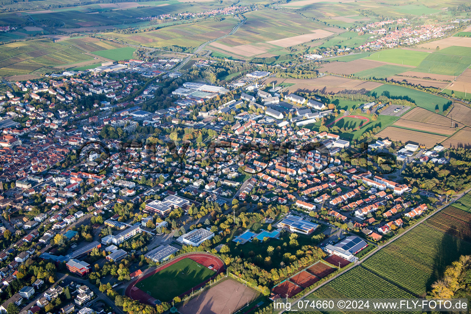 Enregistrement par drone de Bad Bergzabern dans le département Rhénanie-Palatinat, Allemagne