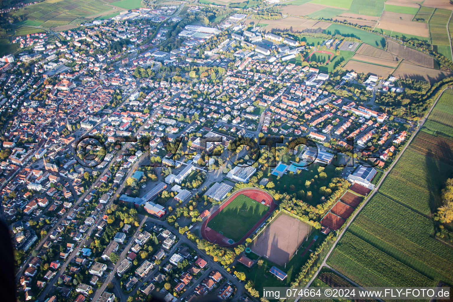 Bad Bergzabern dans le département Rhénanie-Palatinat, Allemagne d'un drone