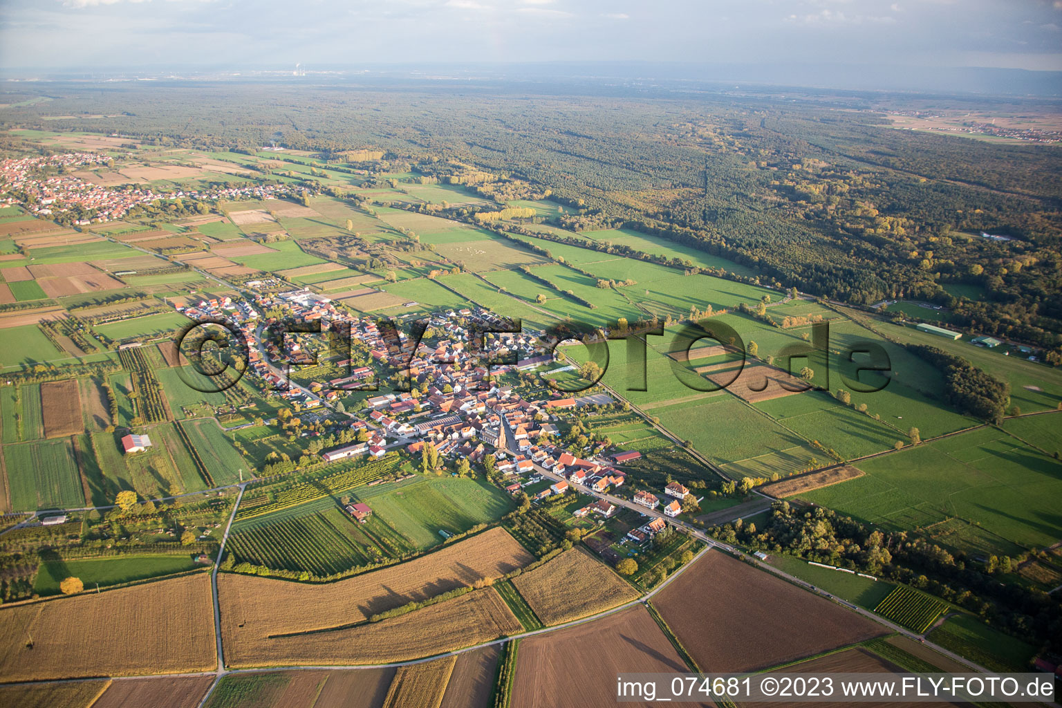 Vue oblique de Kapsweyer dans le département Rhénanie-Palatinat, Allemagne