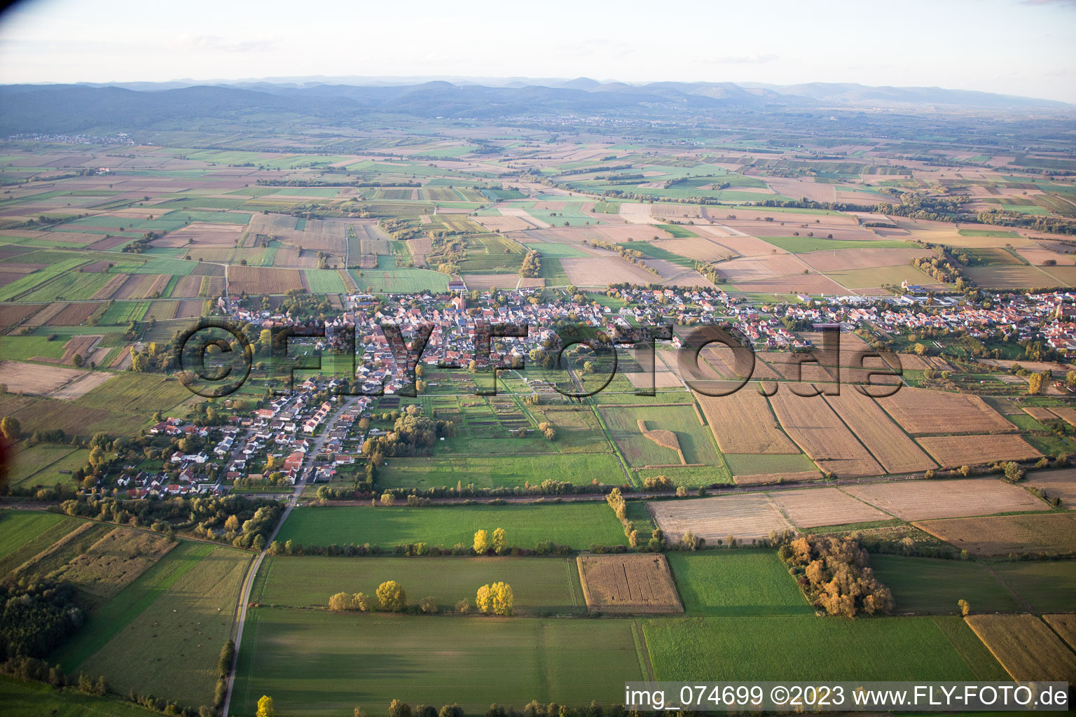 Kapsweyer dans le département Rhénanie-Palatinat, Allemagne vue du ciel