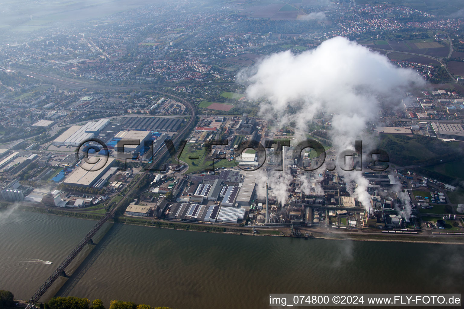 Vue aérienne de Worms dans le département Rhénanie-Palatinat, Allemagne