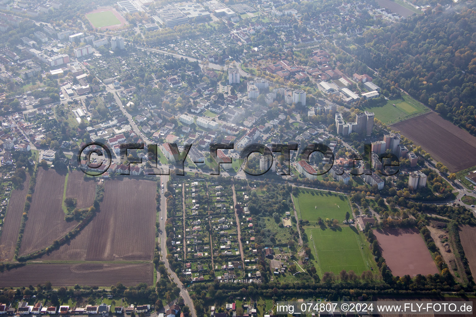 Vue aérienne de Quartier Neuhausen in Worms dans le département Rhénanie-Palatinat, Allemagne