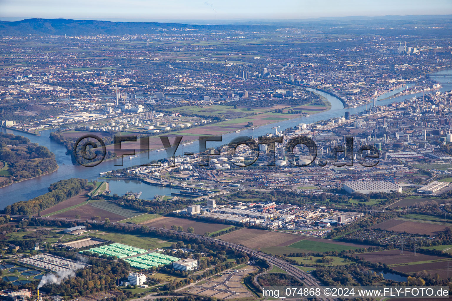 Vue aérienne de Nord à le quartier BASF in Ludwigshafen am Rhein dans le département Rhénanie-Palatinat, Allemagne