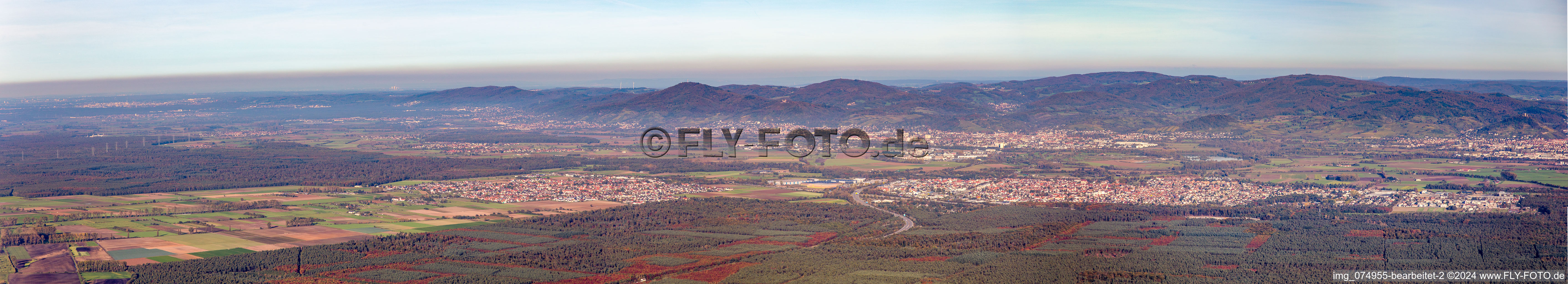 Vue aérienne de Panorama de l'Odenwald de Darmstadt à Heppenheim, devant Einhausen et Lorsch à Lorsch dans le département Hesse, Allemagne