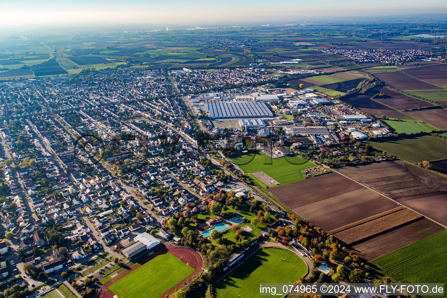 Vue aérienne de Nibelungenstr à Bürstadt dans le département Hesse, Allemagne