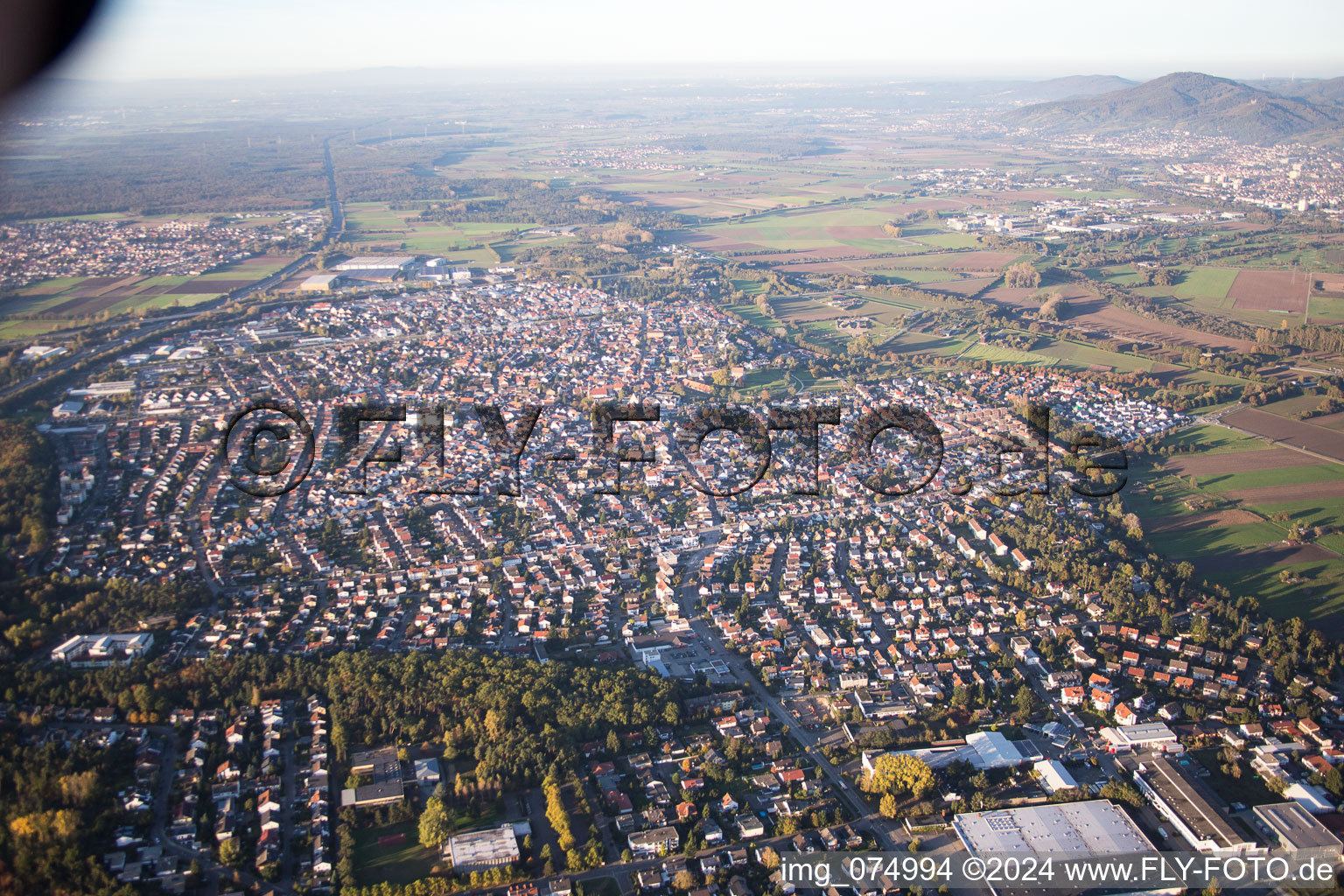 Lorsch dans le département Hesse, Allemagne vue du ciel