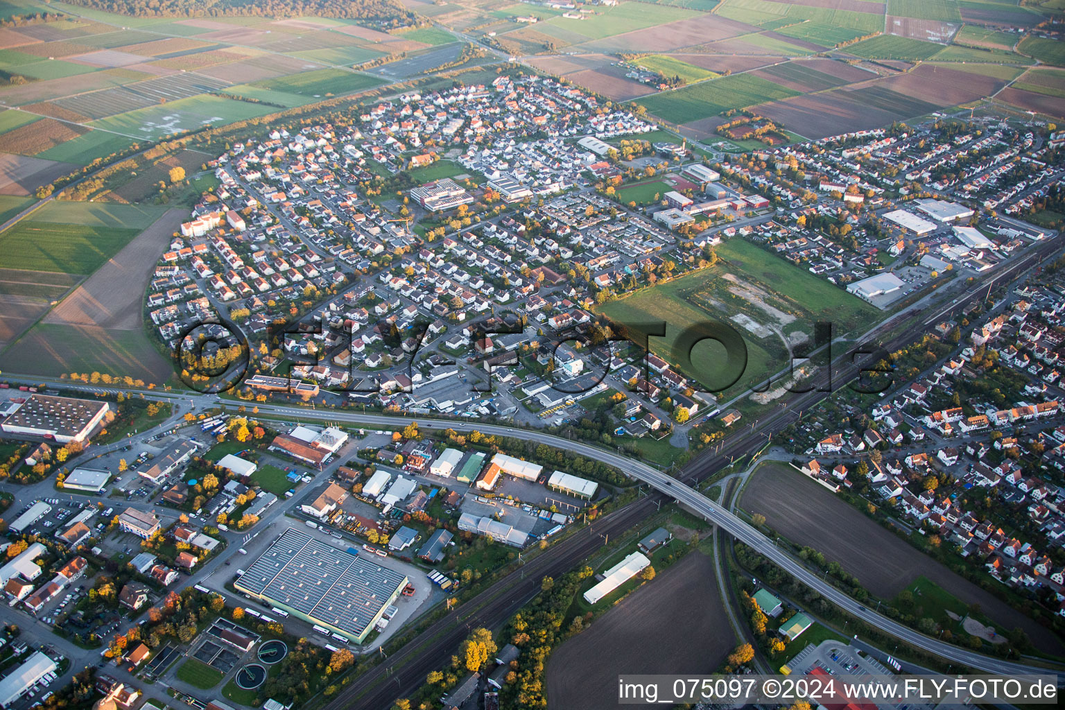 Vue oblique de Gernsheim dans le département Hesse, Allemagne