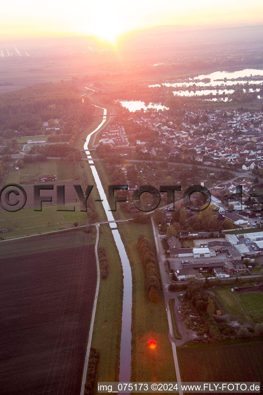 Vue oblique de Biblis dans le département Hesse, Allemagne