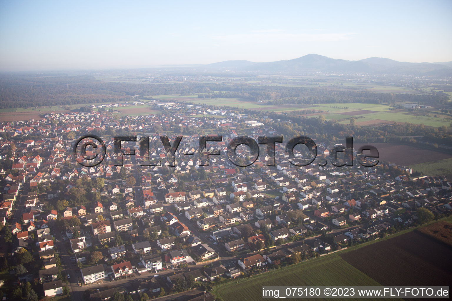 Vue aérienne de Einhausen dans le département Hesse, Allemagne