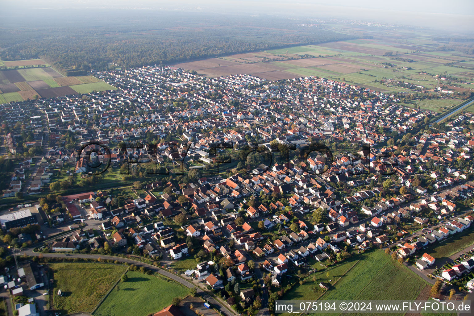 Einhausen dans le département Hesse, Allemagne vue d'en haut