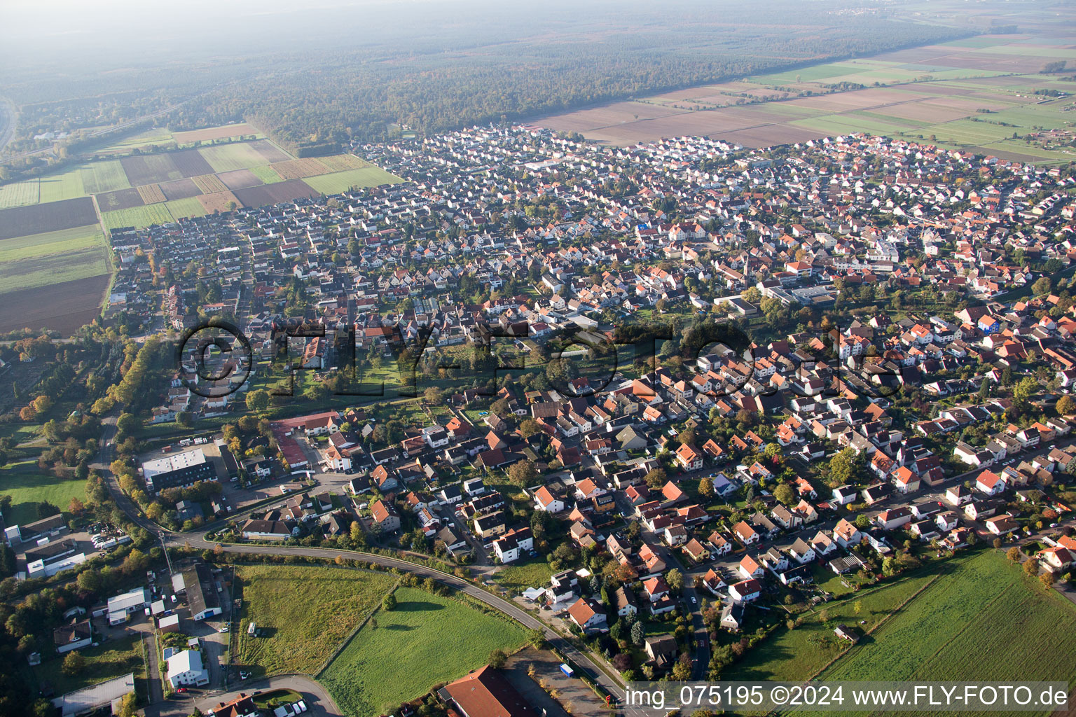 Einhausen dans le département Hesse, Allemagne depuis l'avion