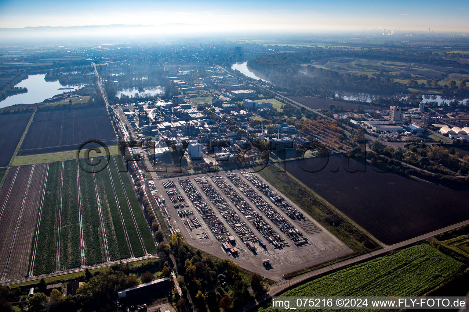 Vue aérienne de BASF Lampertheim à Lampertheim dans le département Hesse, Allemagne