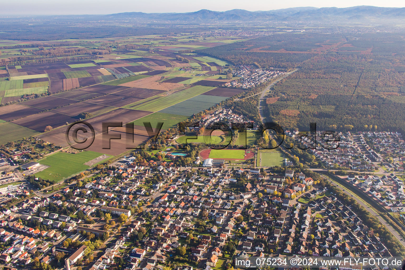 Vue aérienne de De l'ouest à Bürstadt dans le département Hesse, Allemagne