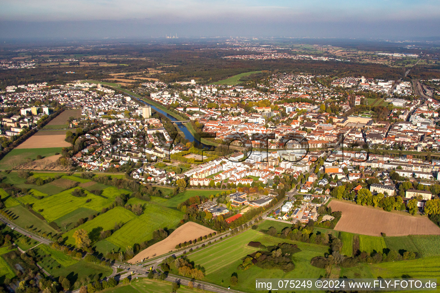 Vue aérienne de Du sud-ouest à Rastatt dans le département Bade-Wurtemberg, Allemagne