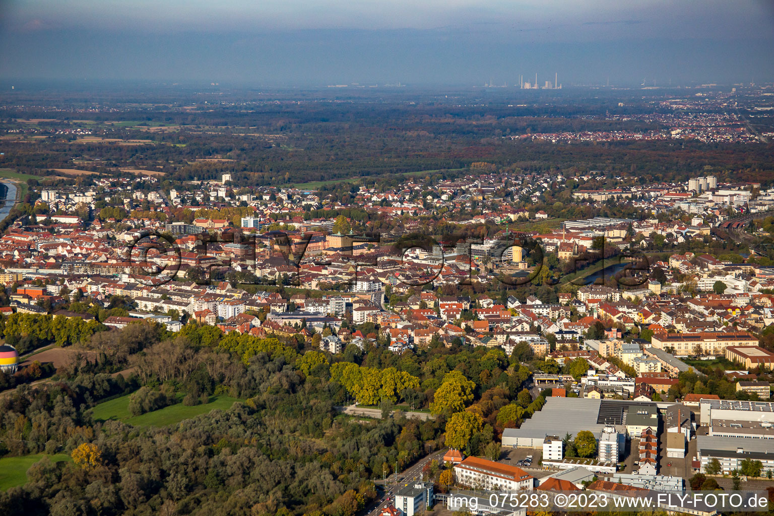 Vue aérienne de Parc de la ville à Rastatt dans le département Bade-Wurtemberg, Allemagne