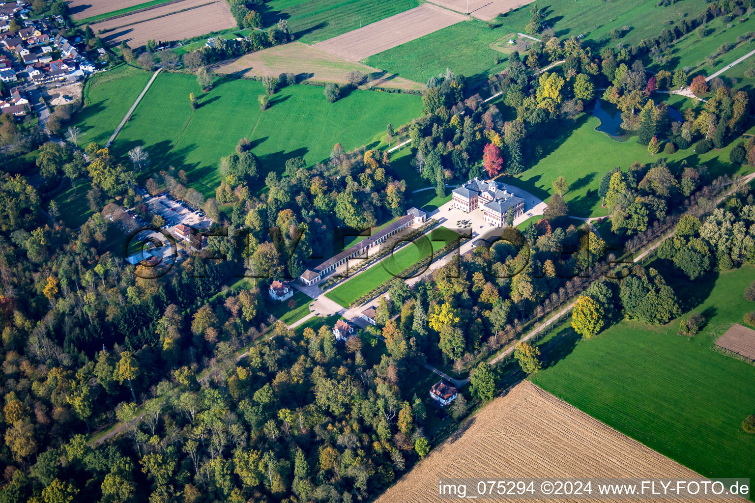 Vue aérienne de Château favori à le quartier Förch in Rastatt dans le département Bade-Wurtemberg, Allemagne