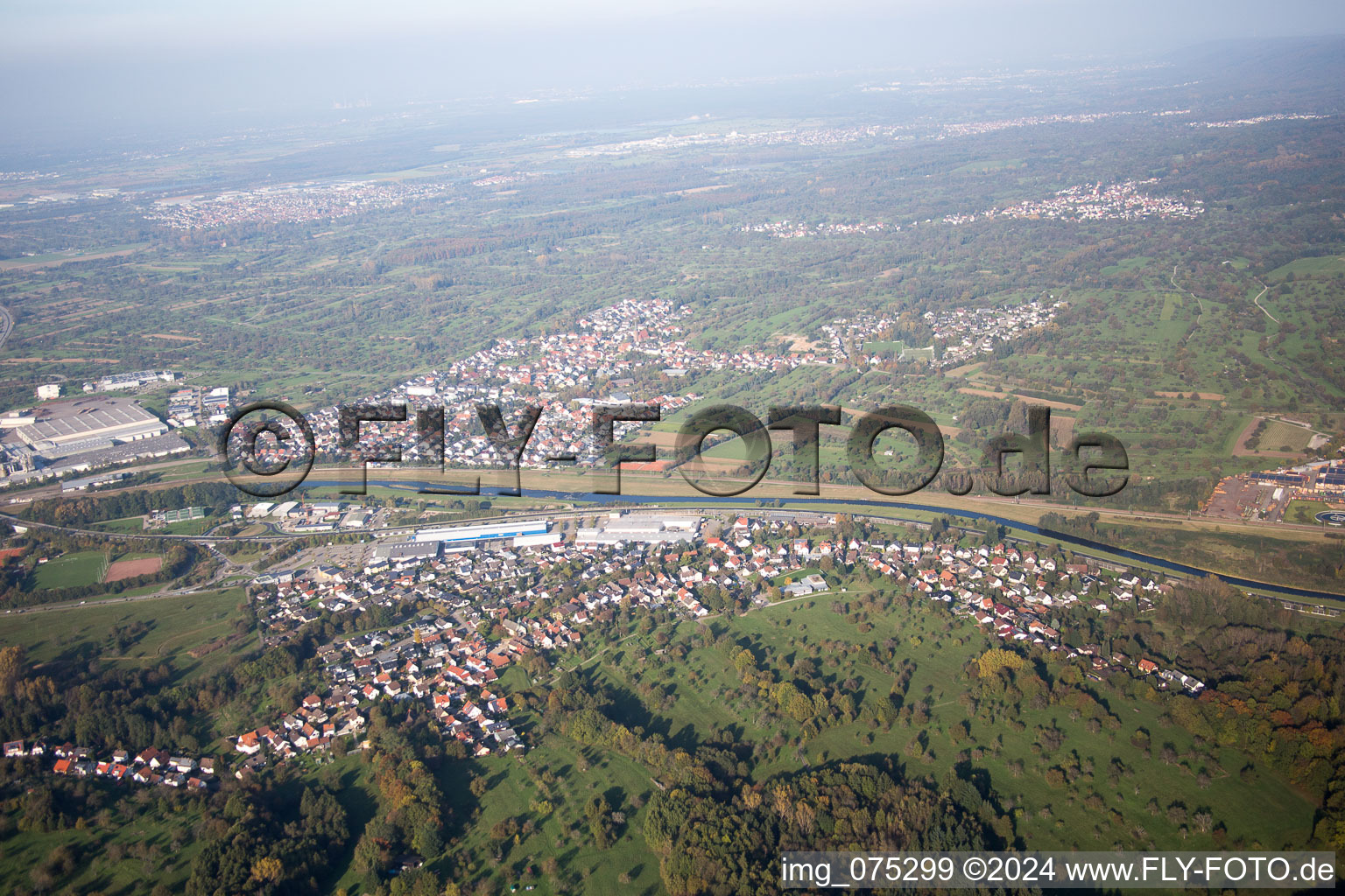 Kuppenheim dans le département Bade-Wurtemberg, Allemagne d'en haut