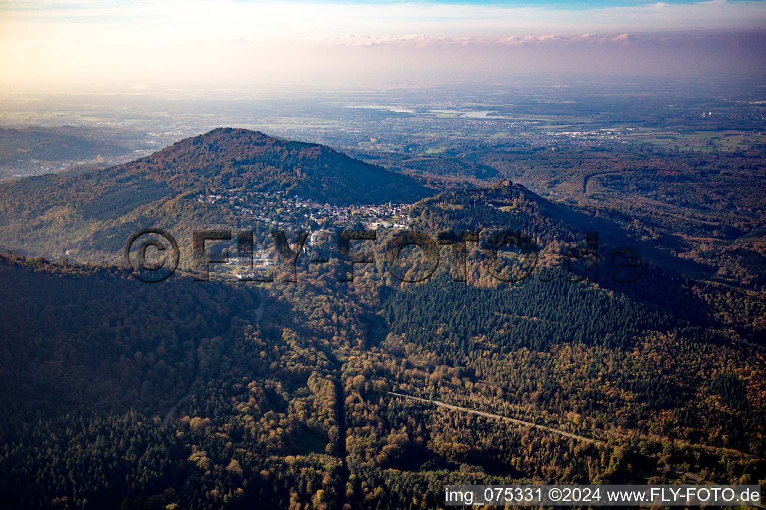 Vue aérienne de Quartier Ebersteinburg in Baden-Baden dans le département Bade-Wurtemberg, Allemagne