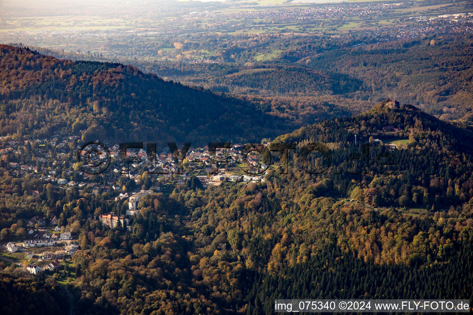 Vue aérienne de Quartier Ebersteinburg in Baden-Baden dans le département Bade-Wurtemberg, Allemagne